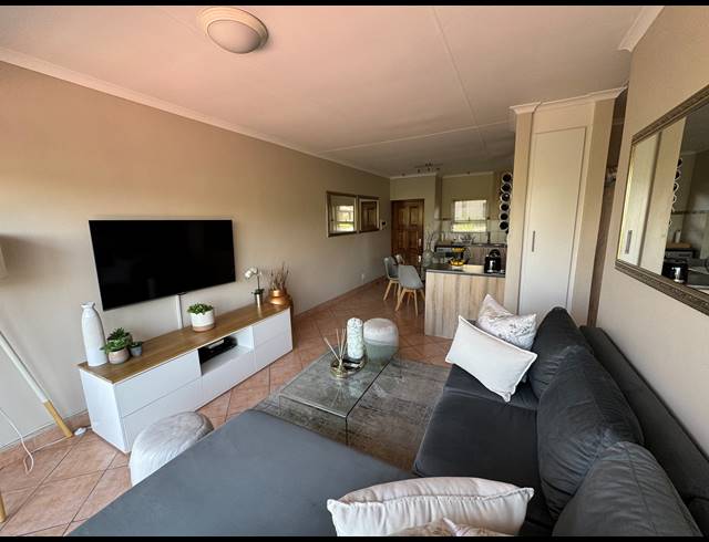2 BEDROOM APARTMENT RENTED IN BRYANSTON